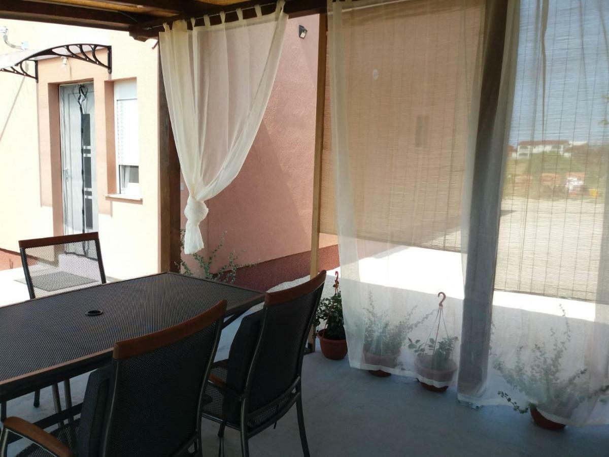 Tomek Apartment Vir Luaran gambar
