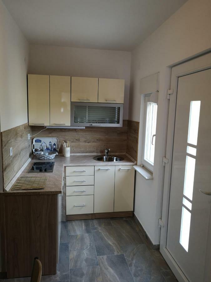 Tomek Apartment Vir Luaran gambar